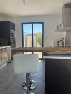 Villa neuve climatisée 4 couchages très bien arborée
